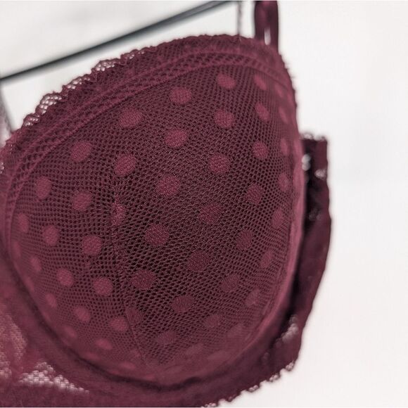 Elegant Lace Underwire Bra - Burgundy - Picture 2 of 7